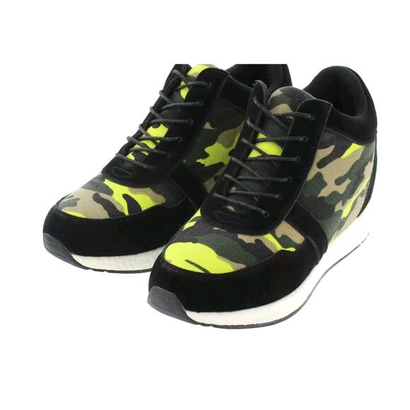 "CALTO H224 Elevator Height Increase Camo Sneaker, Size 8" MSRP 65 - Picture 2 of 5